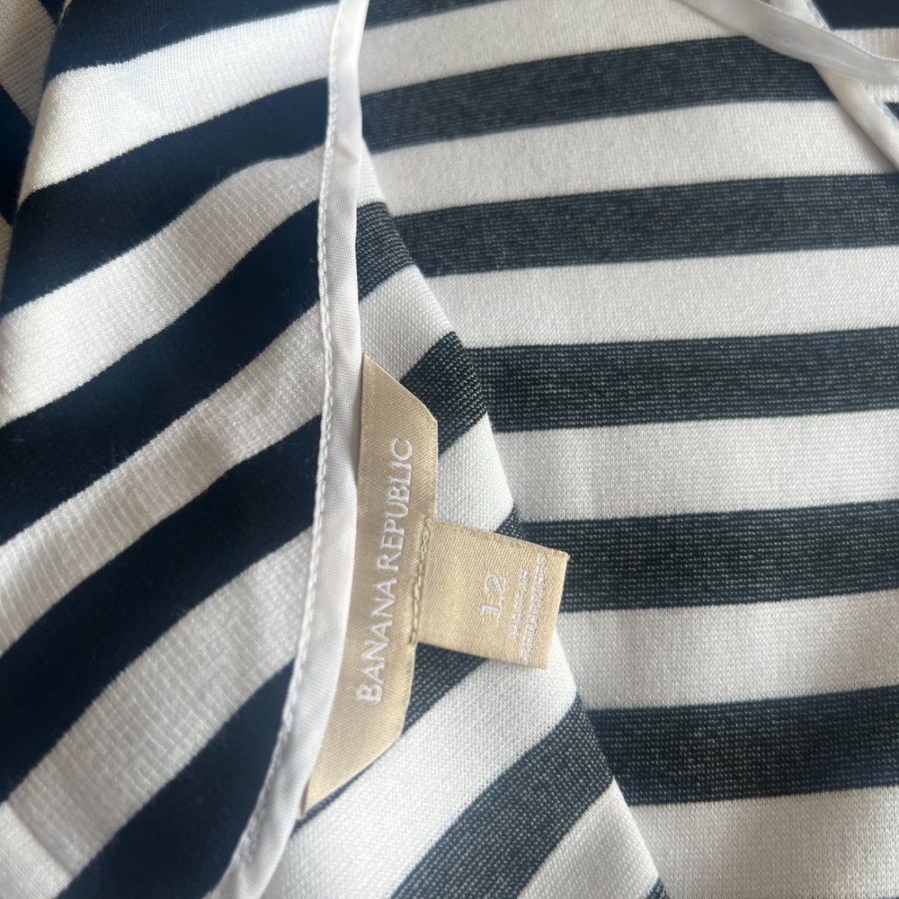 Banana Republic Dress Womens 12 Black White Stripe Summer Knit - Picture 3 of 6